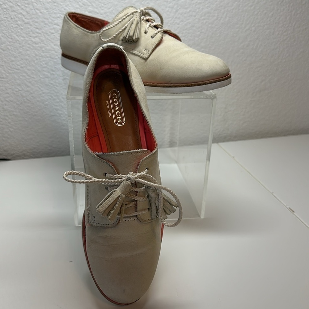 Coach Zinnia Nubuck Leather Tassel Oxford Loafer Light Sand 7 - Picture 3 of 11
